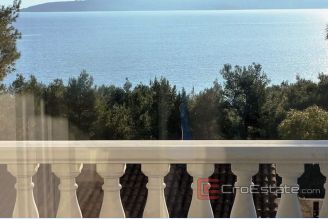 001 5183 30 Solta house with pool and sea view for sale