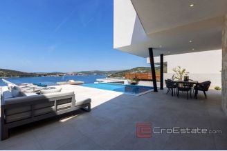 001 2022 341 rogoznica luxury villa with sea view for sale