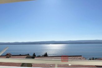 001 2030 44 Omis Apartment house with sea view for sale