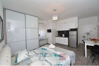 020 2021 330 Zadar villa first row to sea for sale