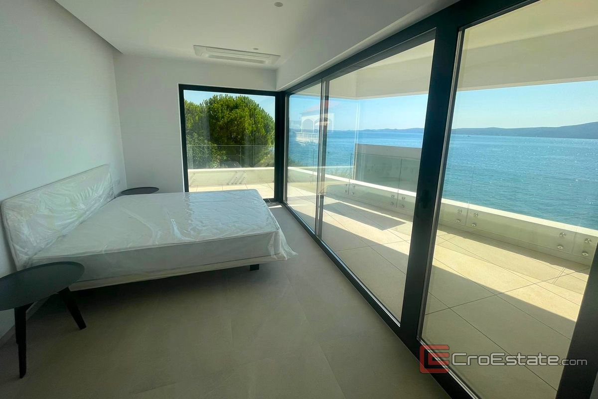 005 2021 335 Zadar apartment first row to the sea for sale 005 2021 335 Zadar apartment first row to the sea for sale