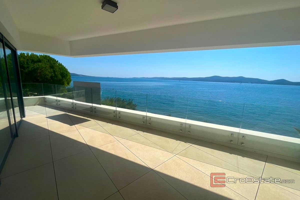 007 2021 335 Zadar apartment first row to the sea for sale 007 2021 335 Zadar apartment first row to the sea for sale