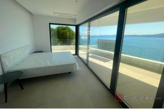 011 2021 335 Zadar apartment first row to the sea for sale 011 2021 335 Zadar apartment first row to the sea for sale