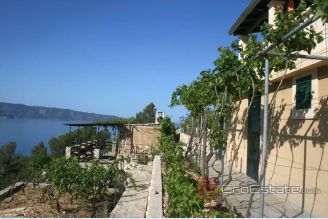001 5238 30 Brac house with open sea view for sale
