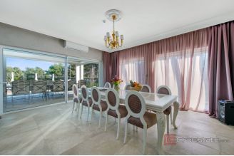 024 2043 67 near sibenik luxury villa with pool by the sea for sale