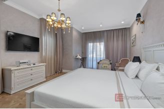 024 2043 67 near sibenik luxury villa with pool by the sea for sale