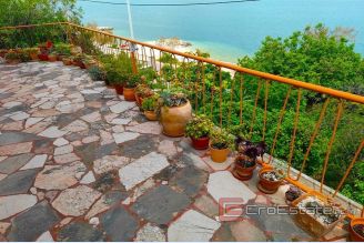 014 2021 341 Ciovo house first row to the sea for sale 014 2021 341 Ciovo house first row to the sea for sale