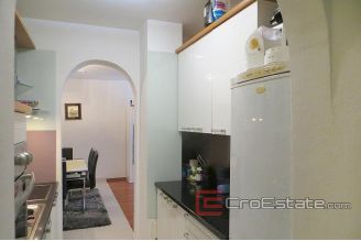 18 4560 30 apartment split