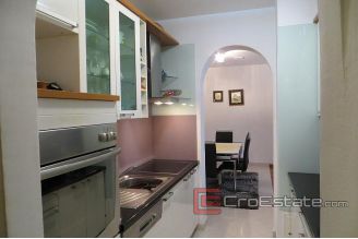 18 4560 30 apartment split