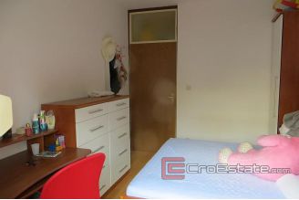 18 4560 30 apartment split