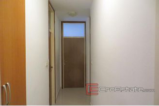 18 4560 30 apartment split