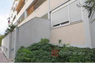 18 4560 30 apartment split