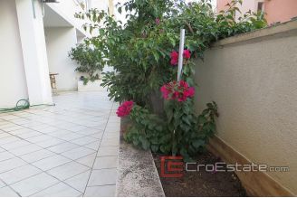 18 4560 30 apartment split
