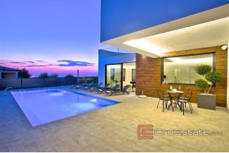 020 5264 30 Istra villa with pool for sale