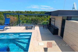 016 2021 351 zadar luxury penthouse with pool for sale