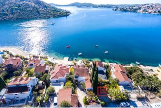 001 5273 30 Rogoznica house first row to sea for sale