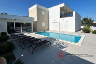 001 2037 45 Kastela villa with pool for sale