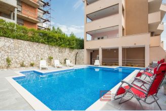 001 5279 30 near split apartment house with sea view for sale
