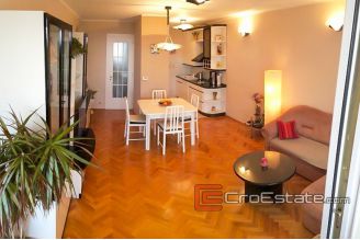 13 4379 30 Split apartment for sale sea view