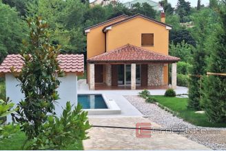 001 1021 05 Krk house with pool for sale