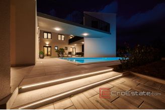 17 2013 163 Omis area villa swimming pool sea view for sale