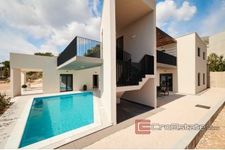17 2013 163 Omis area villa swimming pool sea view for sale