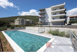 001 2030 62 Trogir one bedroom apartment with pool for sale