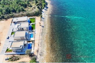 001 2022 372 zadar luxury villa first row to the sea for sale