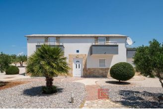 020 2018 242 Brac unique property with panoramic sea view for sale
