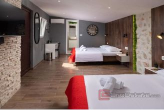 020 2018 242 Brac unique property with panoramic sea view for sale