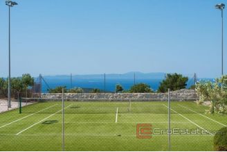 020 2018 242 Brac unique property with panoramic sea view for sale