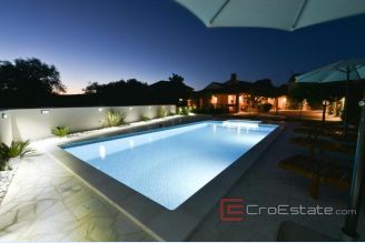 001 2043 95 Zadar stone house with pool for sale