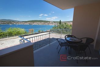 001 2030 66 Ciovo Apartment with a sea view for sale