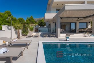 016 2022 370 near split villa with sea view for sale