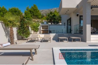 016 2022 370 near split villa with sea view for sale