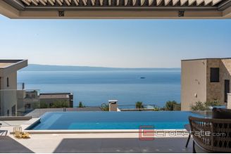 016 2022 370 near split villa with sea view for sale