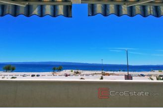 001 5293 30 split znjan two bedroom apartment first row to the sea for rent