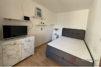 016 2035 143 Split Comfortable three bedroom apartment for sale
