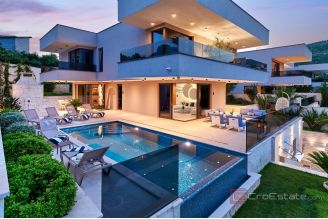 020 2021 372 Trogir Luxury villas with panoramic sea view for sale