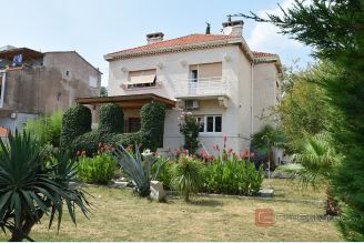 001 2035 145 Split Bacvice Villa with a sea view for rent