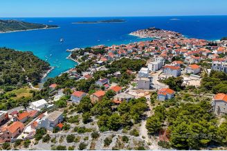 001 2022 410 Primosten Building land with a sea view for sale