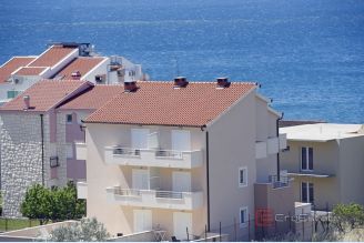 001 2048 04 Split area Apartment house with sea view for sale