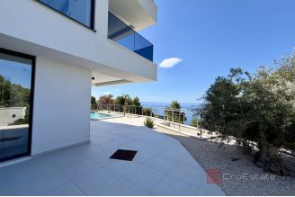 020 2038 85 makarska villa with pool and sea view for sale