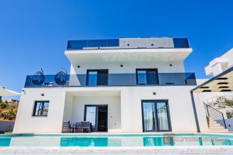 001 2046 24 near zadar luxury villa for sale