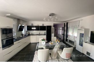 014 2044 29 Split area Three story house with a sea view for sale