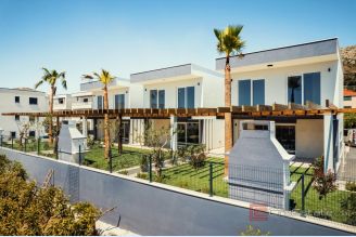 001 2030 81 Trogir Modern two story house sale