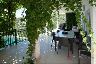 018 2031 138 Marina Apartment house with an open sea view for sale