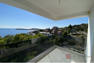 016 2044 31 Marina Apartments in a new building with a sea view for sale