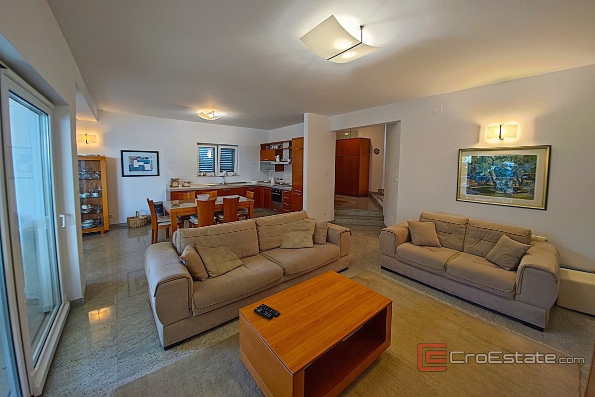 007 2021 394 Makarska House the first row to the sea sale 007 2021 394 Makarska House the first row to the sea sale