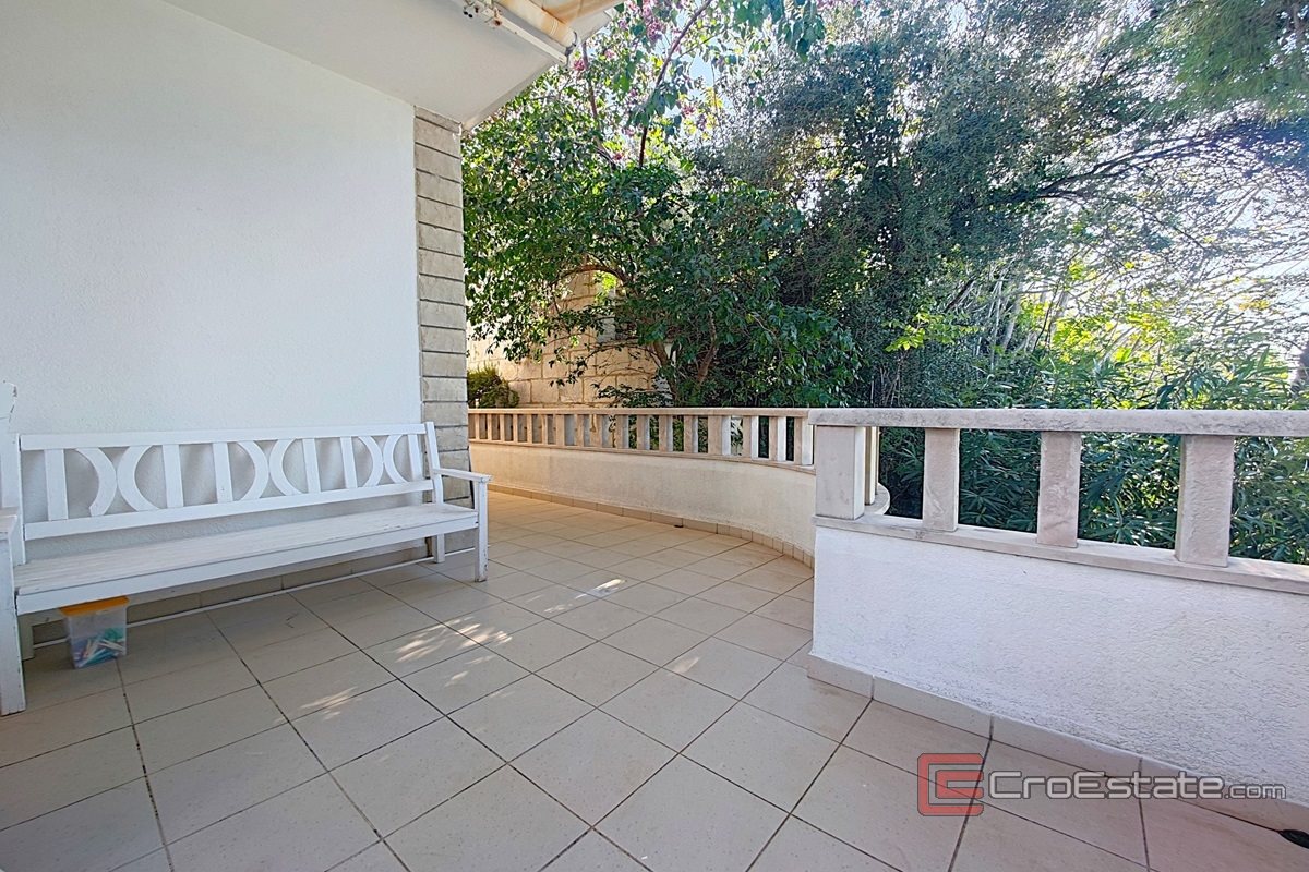 011 2021 394 Makarska House the first row to the sea sale 011 2021 394 Makarska House the first row to the sea sale